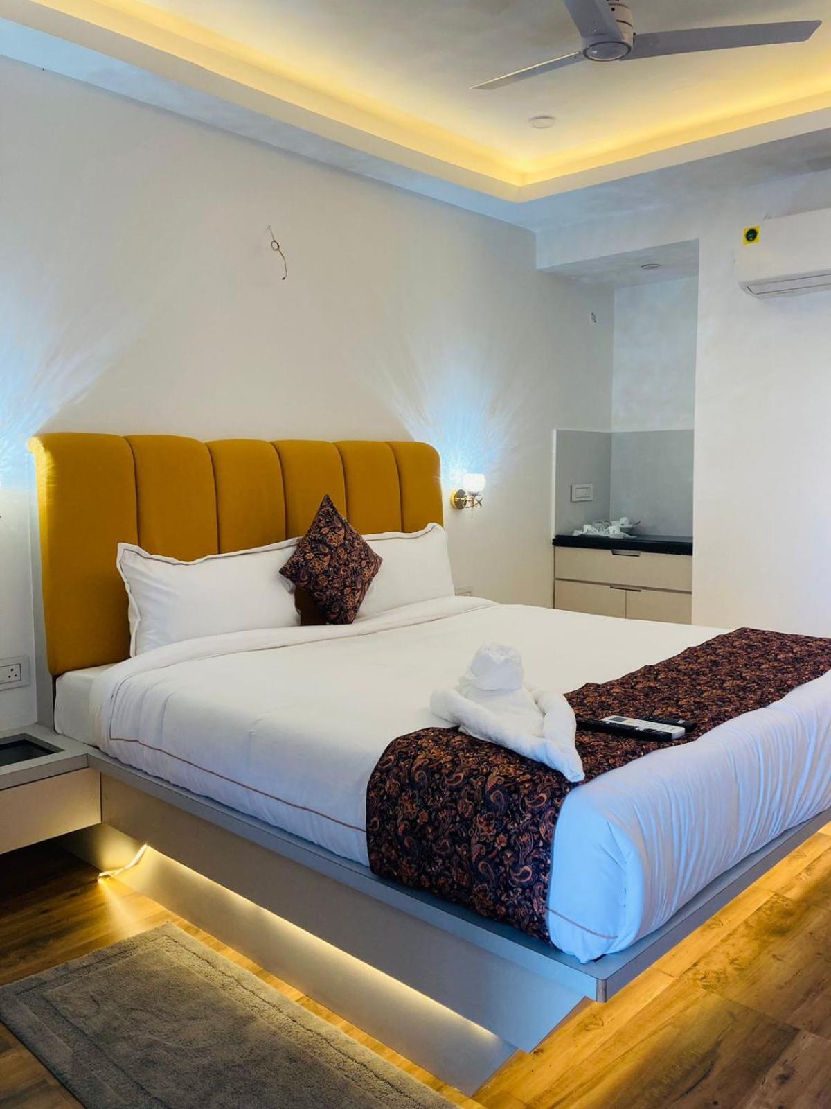 The Lavish Stay Varanasi Exterior photo