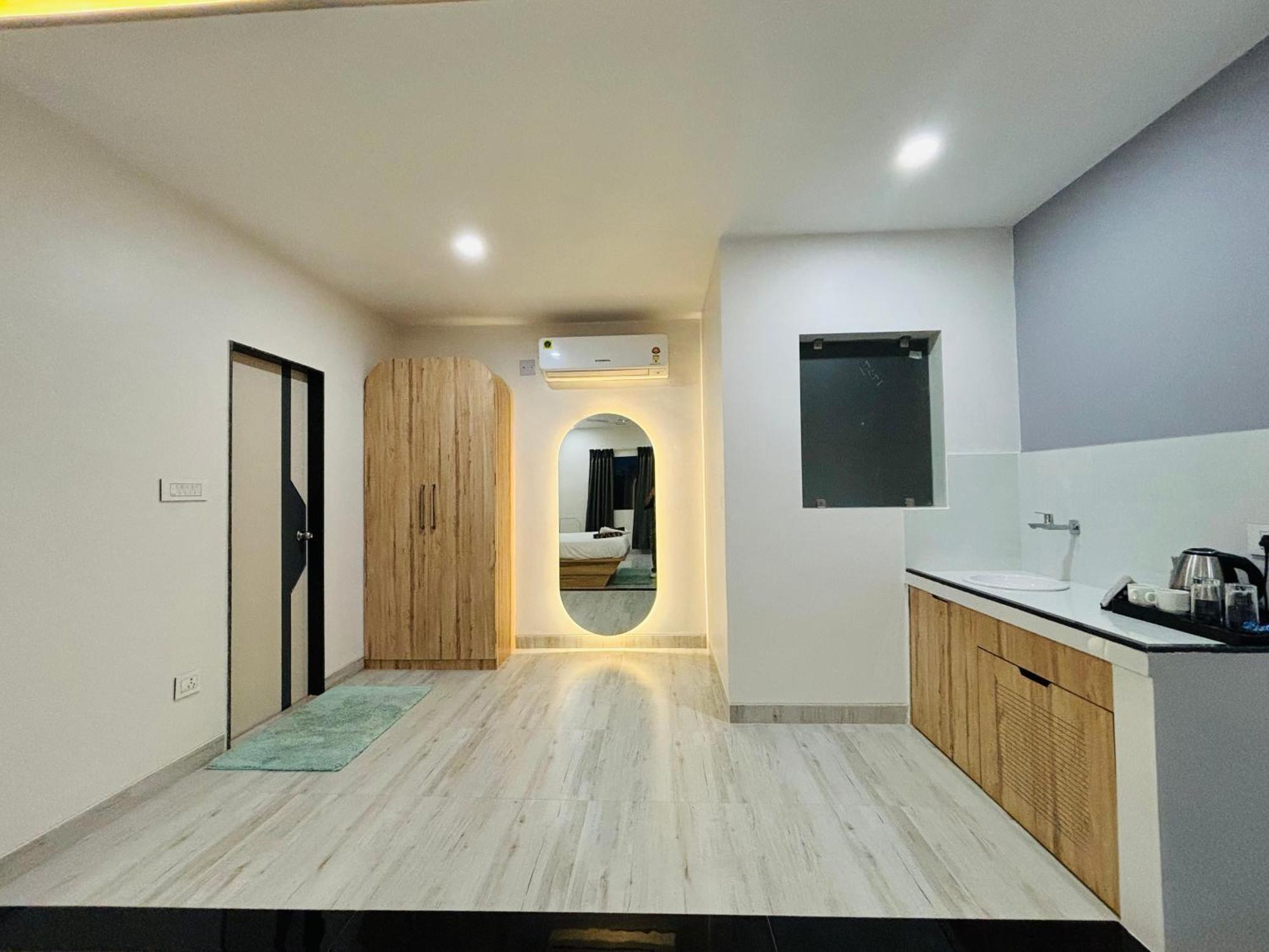 The Lavish Stay Varanasi Exterior photo