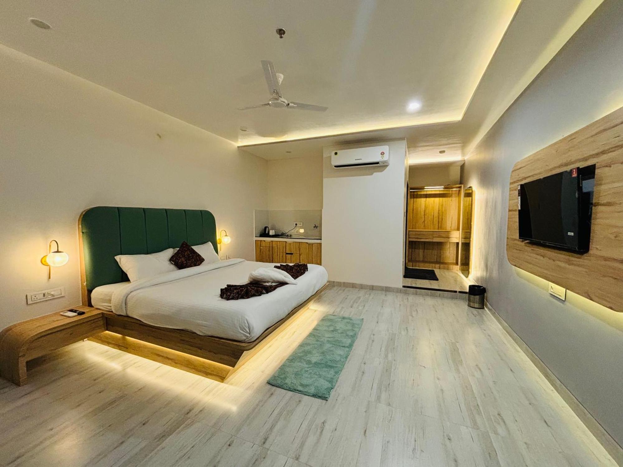 The Lavish Stay Varanasi Exterior photo