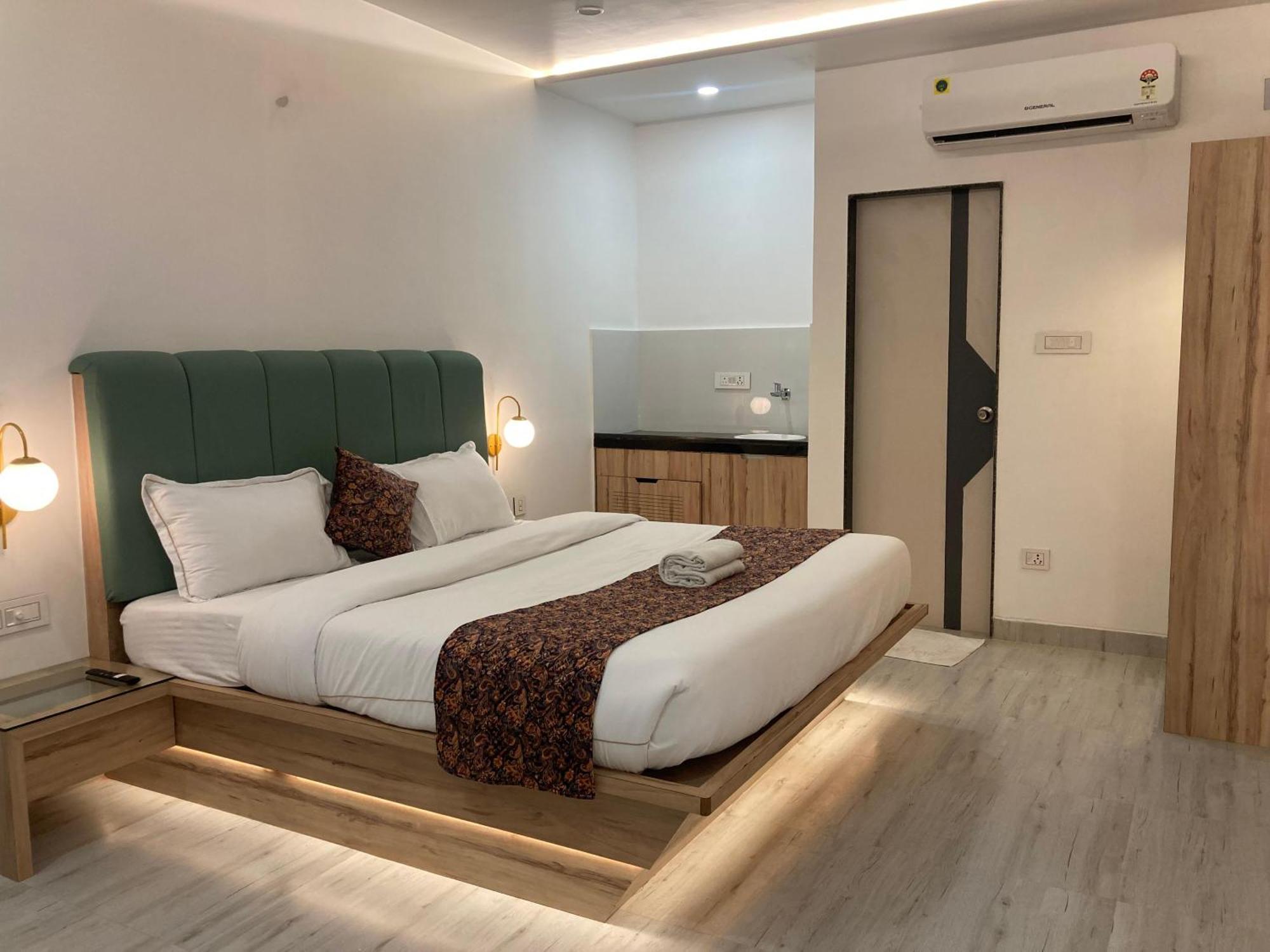 The Lavish Stay Varanasi Exterior photo